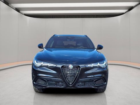 New 2025 Alfa Romeo Stelvio Sprint image 2