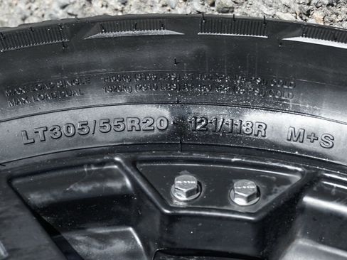 Used 2017 Toyota Tundra SR5 w/ SR5 Upgrade Package image 38