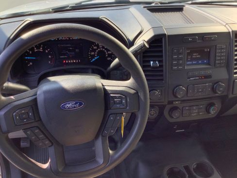Used 2017 Ford F150 XL w/ Equipment Group 101A Mid image 8