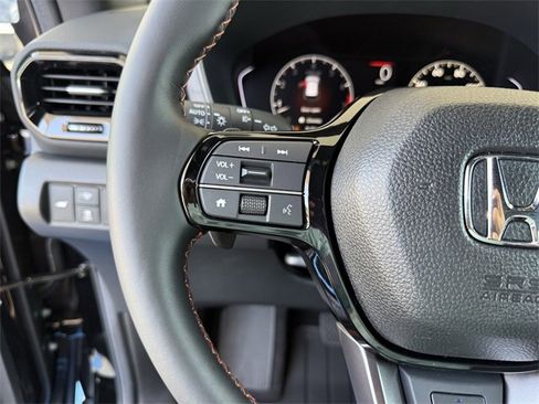 New 2025 Honda Pilot TrailSport image 21