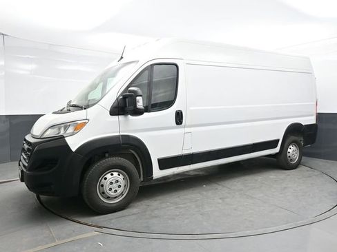 Used 2023 RAM ProMaster 2500 FWD image 3