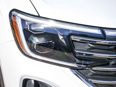 New 2026 Volkswagen Atlas SE image 15