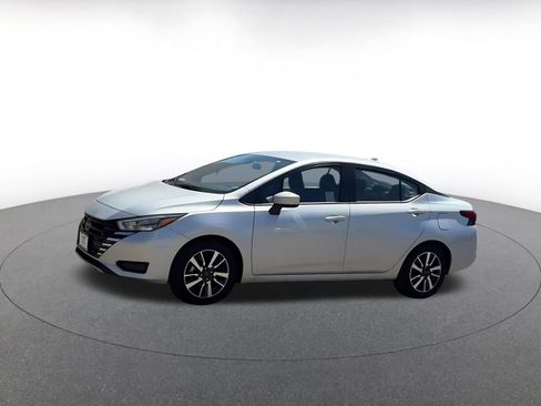 Used 2025 Nissan Versa SV FWD image 8