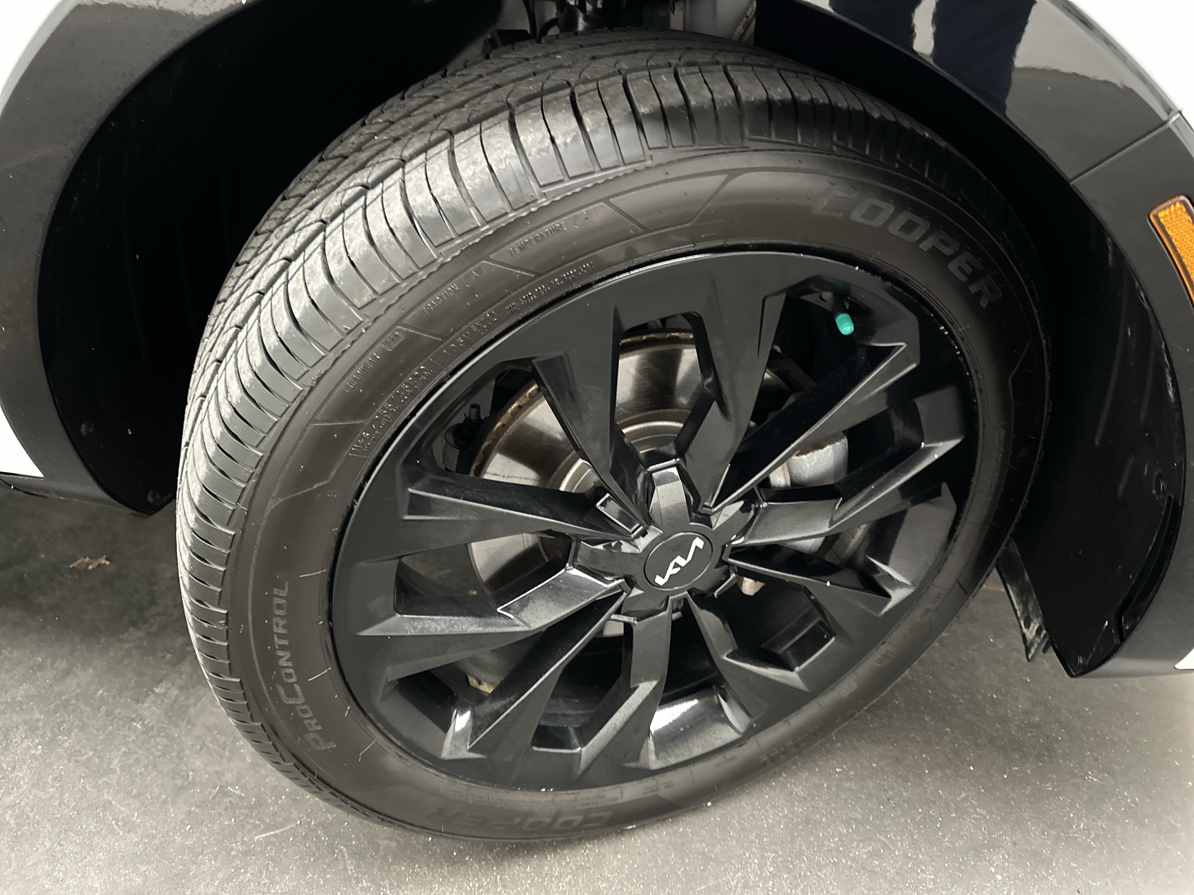 Used 2022 Kia Sorento SX FWD image 11