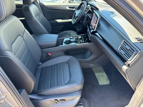 New 2026 Volkswagen Atlas Cross Sport SEL R-Line image 23