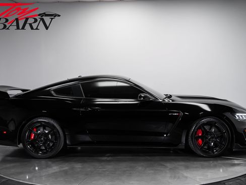 Used 2017 Ford Mustang Shelby GT350R w/ GT350R Equipment Group 920A RWD image 6