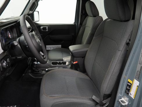 New 2026 Jeep Gladiator Sport image 15