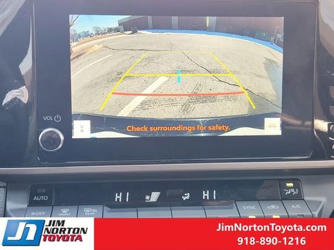 Used 2025 Toyota Camry SE image 20