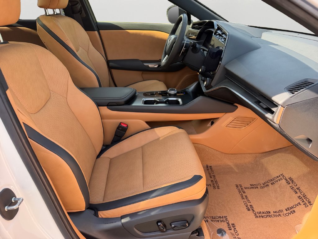 Used 2024 Lexus RZ 300e Premium FWD image 8