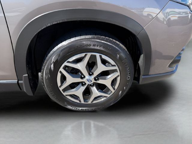 Used 2023 Subaru Forester Premium AWD/4WD image 31