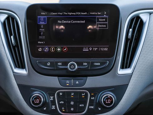 Used 2023 Chevrolet Malibu LT image 14