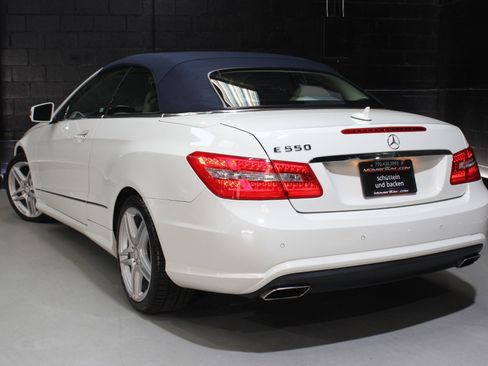 Used 2011 Mercedes-Benz E 550 Cabriolet image 11
