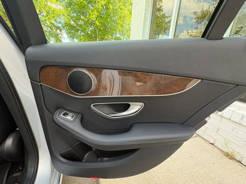 Used 2017 Mercedes-Benz C 300 4MATIC Sedan image 17