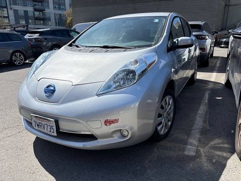 Used 2017 Nissan Leaf S w/ Protection Package FWD image 2