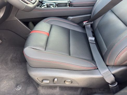 New 2026 Chevrolet Traverse RS image 12