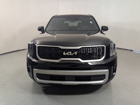 Used 2024 Kia Telluride EX w/ EX Captain's Chair Package FWD image 2