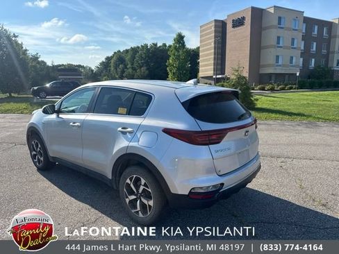 Used 2020 Kia Sportage LX w/ LX Popular Package AWD/4WD image 3