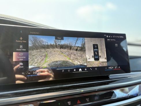 Used 2025 BMW 760i xDrive image 8