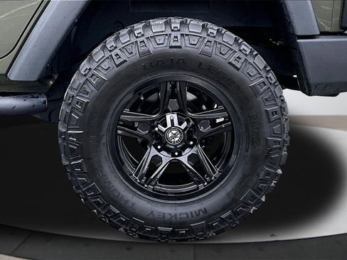 Used 2015 Jeep Wrangler Unlimited Sport w/ Quick Order Package 24S image 32