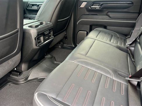 Used 2024 GMC Sierra 2500 AT4X image 10