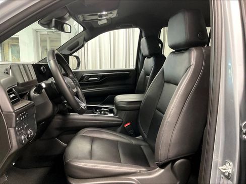 Used 2025 Chevrolet Tahoe Z71 AWD/4WD image 10