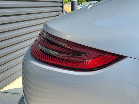 Certified 2018 Porsche Panamera RWD image 16