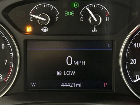 Used 2023 Buick Enclave Essence FWD image 13