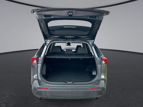 Certified 2021 Toyota RAV4 XLE FWD image 30