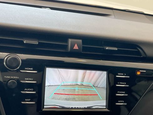 Certified 2019 Toyota Camry SE FWD image 17