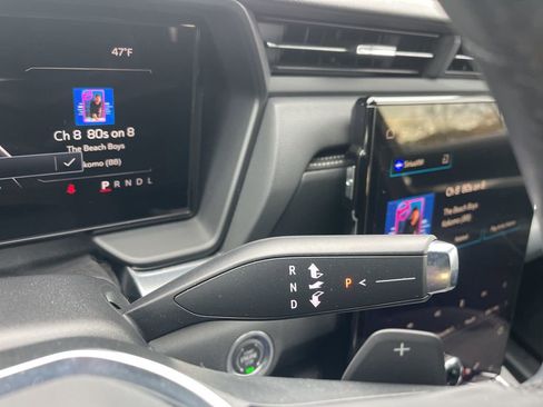 Used 2025 GMC Terrain Elevation image 19