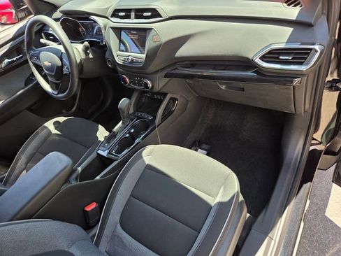 Certified 2023 Chevrolet TrailBlazer LT FWD image 16
