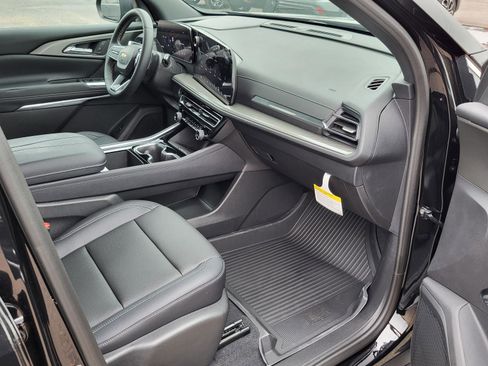 New 2026 Chevrolet Traverse LT FWD image 9