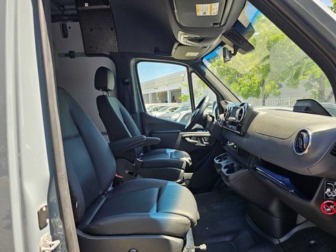 Used 2026 Mercedes-Benz Sprinter 2500 image 10