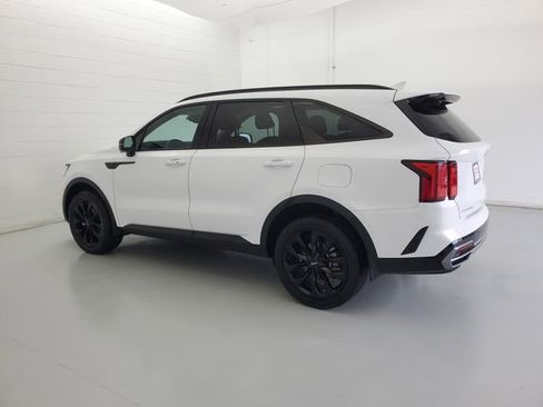 Used 2023 Kia Sorento SX AWD/4WD image 7