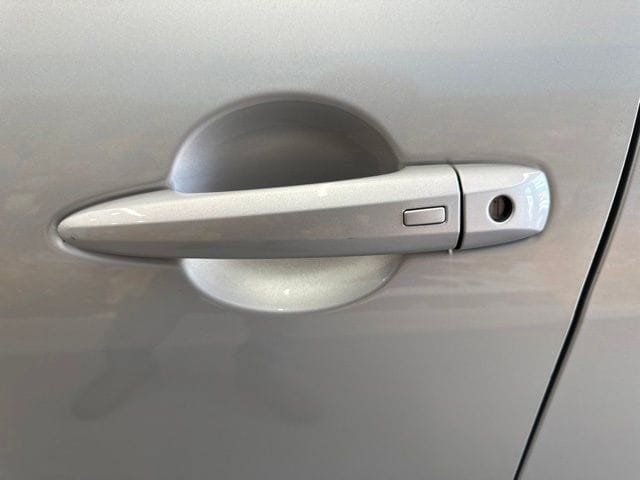 Used 2023 Nissan Sentra SV FWD image 14