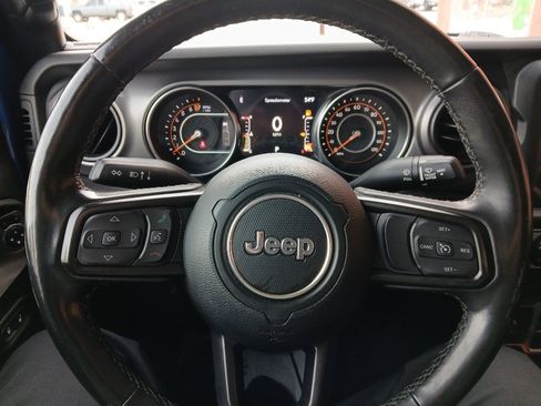 Used 2021 Jeep Gladiator Sport image 36