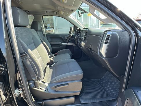 Used 2018 Chevrolet Silverado 1500 LT w/ All Star Edition image 26