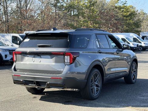 New 2026 Ford Explorer ST-Line image 6
