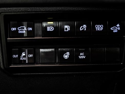 Used 2024 Toyota Sequoia Platinum image 45