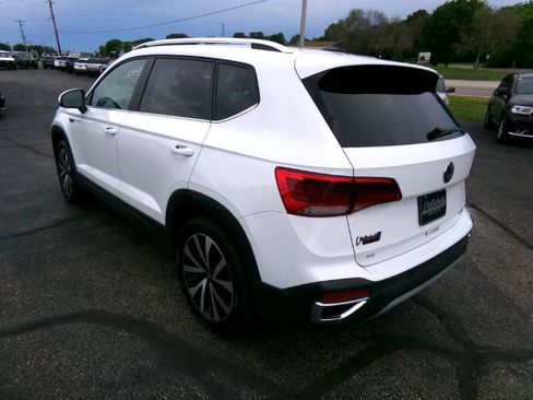 Used 2023 Volkswagen Taos SE image 8