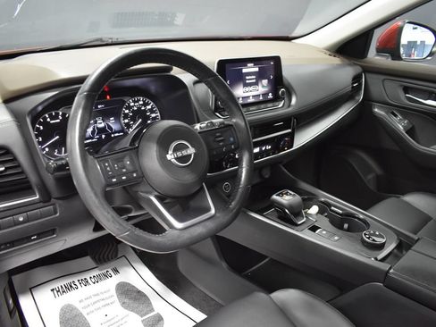 Certified 2023 Nissan Rogue SV w/ SV Premium Package AWD/4WD image 4