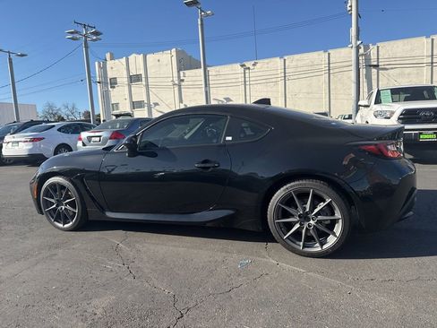 Used 2023 Toyota GR86 w/ ALL Weather Mat Package (TMS) image 8