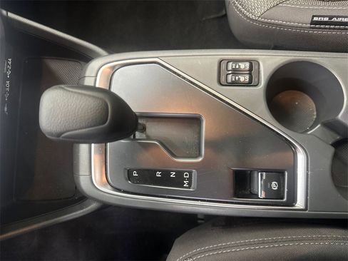 Used 2024 Subaru Crosstrek 2.0i Premium image 32