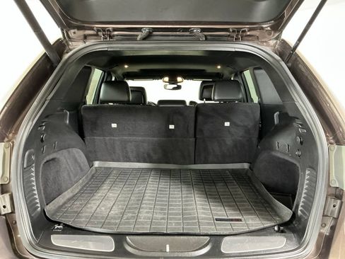 Used 2017 Jeep Grand Cherokee Limited AWD/4WD image 28