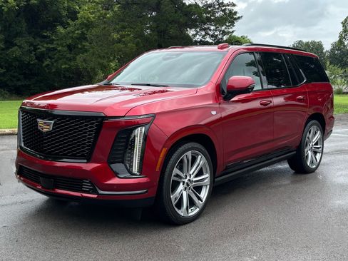 Used 2025 Cadillac Escalade Sport Platinum w/ LPO, Floor Liner Package AWD/4WD image 2