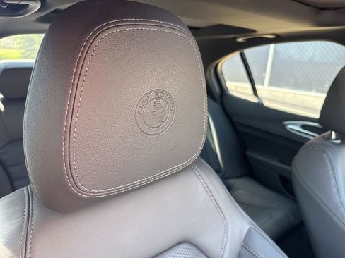 Used 2023 Alfa Romeo Giulia Veloce AWD/4WD image 60
