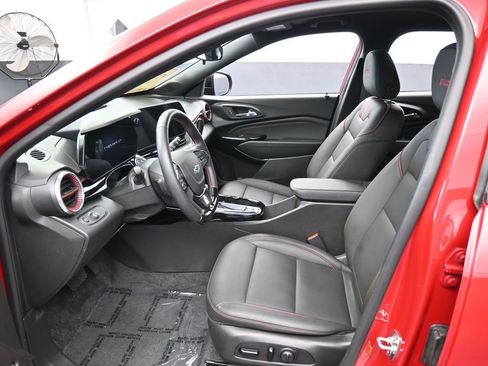 Used 2026 Chevrolet Trax RS image 11