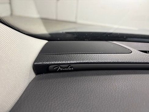 Used 2016 Volkswagen Passat 1.8T SEL Premium image 12