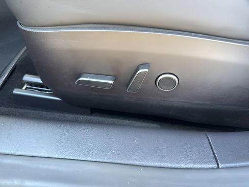 Used 2023 Tesla Model 3 Standard Range image 10