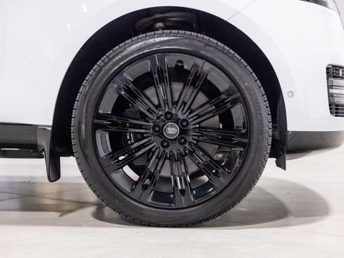 Used 2024 Land Rover Range Rover Long Wheelbase Autobiography AWD/4WD image 22